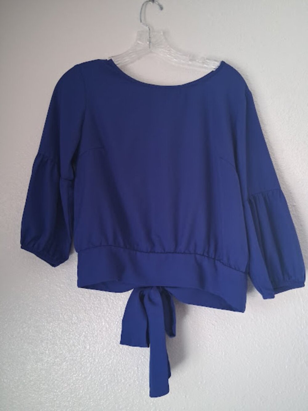 Love Point women's size L royal blue cropped blouse